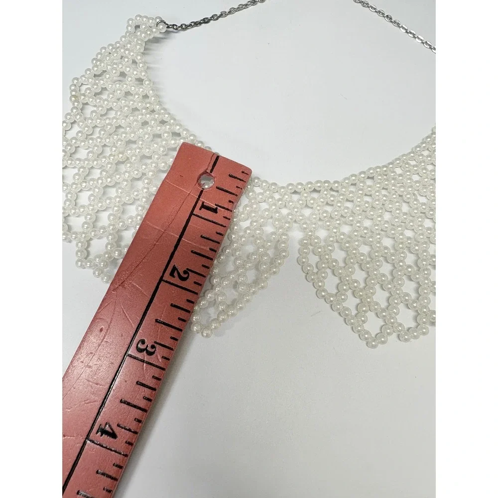 Claire's Faux Pearl Bib Necklace‎ White Woven Peter Pan Collar